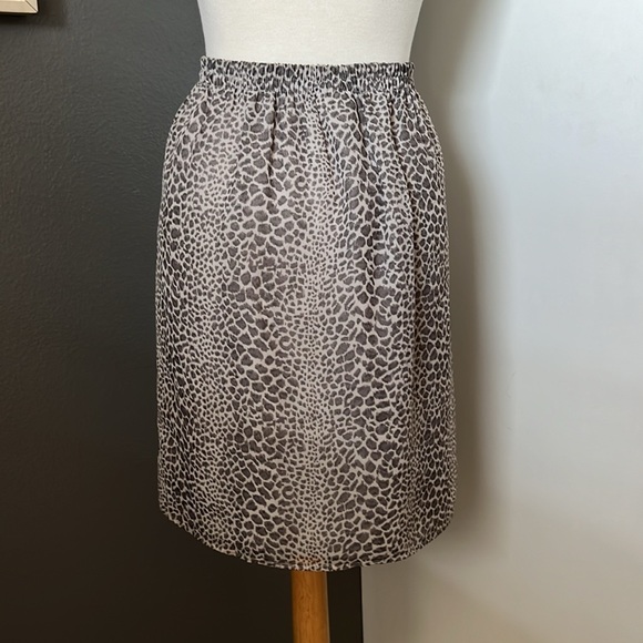 Clio grey cheetah print pencil skirt - Picture 3 of 7
